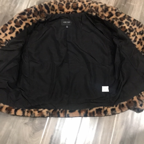 Fuzzy Leopard Jacket - Picture 4 of 5